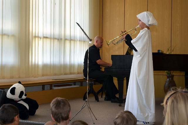 Výchovný koncert v sále ZUŠ Zastávka 17.6.2014