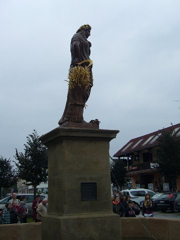 Vystoupení dechového souboru při slavnostním odhalení kašny v Rosicích 9.10.2014