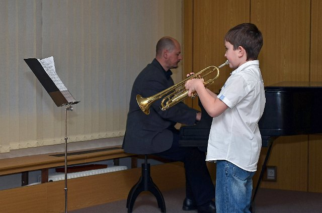 Žákovský koncert v sále ZUŠ Zastávka 13.2.2014